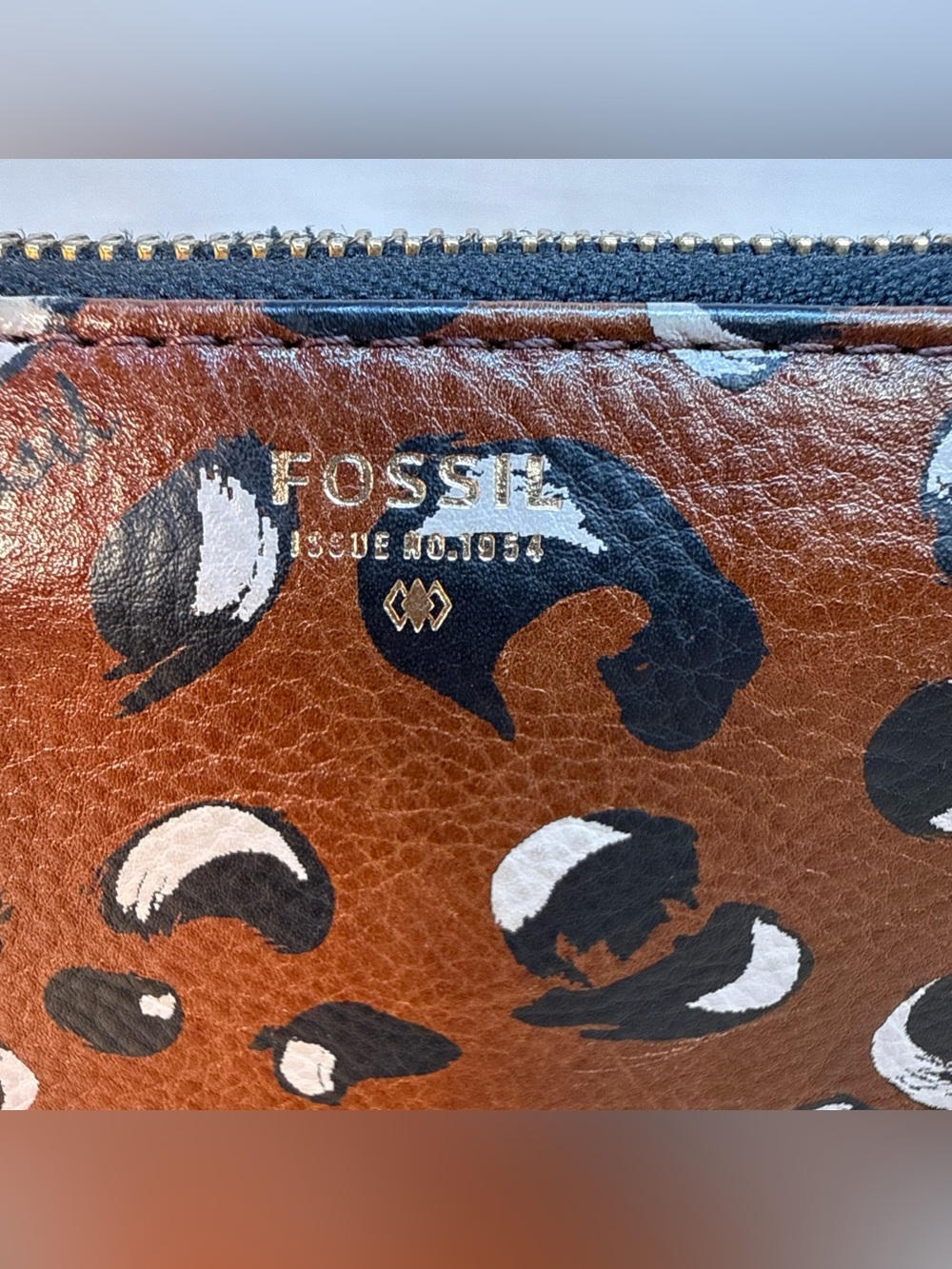 Fossil Women's Sydny Leather Zip around Wallet Cheetah Cow Hide Animal Print - Picture 2 of 16